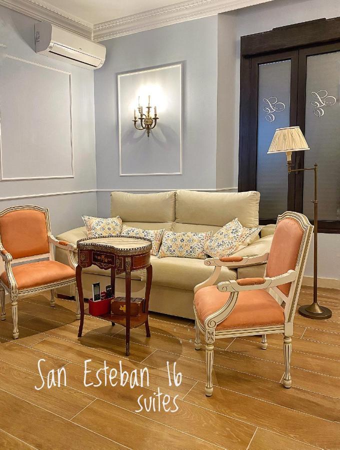Suites San Esteban 16 Real Siviglia Esterno foto